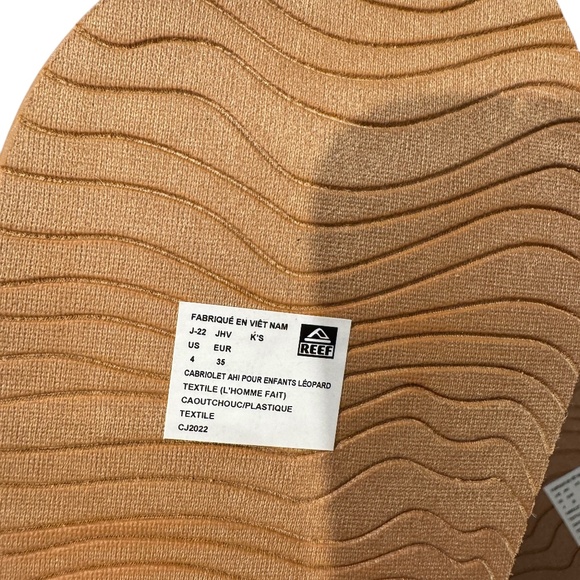 REEF animal print Teva style sandal - size 4 big kid / 6 women - Picture 3 of 3